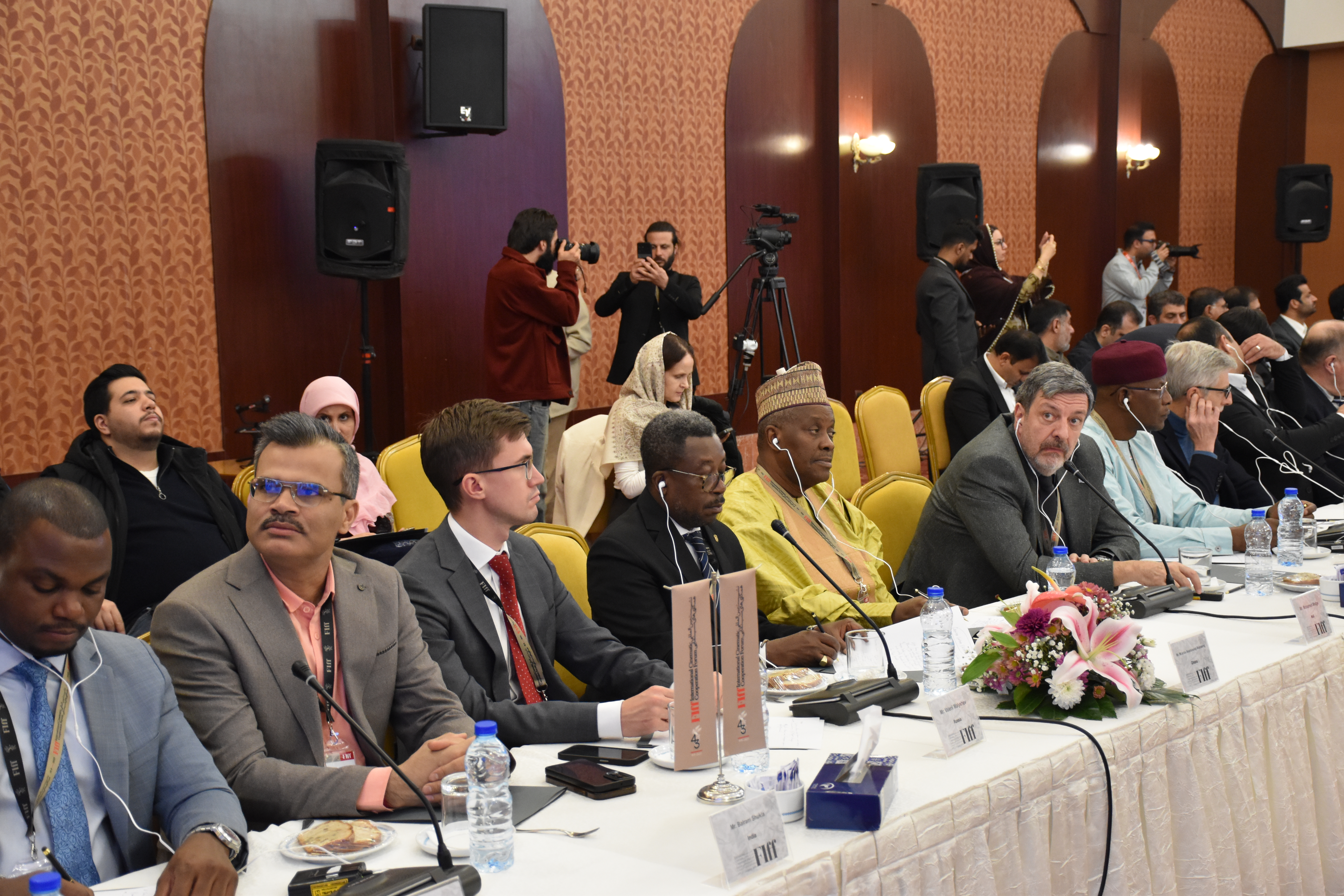 نشست بین المللی سینمایی1