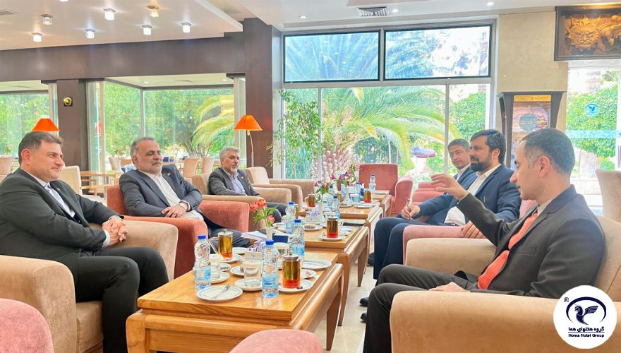 نشست مدیر عامل محترم گروه هتلهای هما با مدیر کل دفتر ایران ایر در استان فارس
